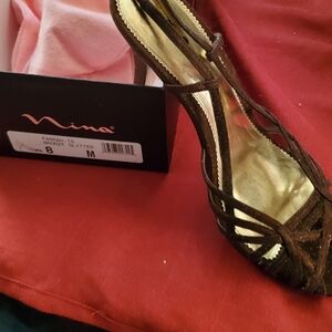 Shoe
